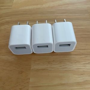 Lot of 3 Genuine Apple 5W USB Power adapter, New.